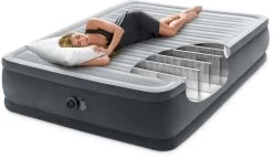 Intex Comfort Plush Hoog Luchtbed - Queensize - Ingebouwde Elektrische Pomp -Speciaalzaak Voor Kampeerartikelen 1320 1900 64414 inuse3 2023 300