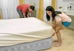 Intex Supreme Air Flow Luchtbed - Queensize - Ingebouwde Elektrische Pomp -Speciaalzaak Voor Kampeerartikelen 1320 1900 64490 inuse1 2020 300