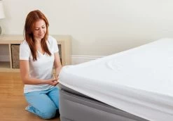 Intex Prime Comfort Luchtbed - Queensize - Ingebouwde Elektrische Pomp -Speciaalzaak Voor Kampeerartikelen 899 1294 64162 inuse1 2020 300