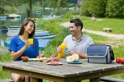 Campingaz Fold 'N Cool Koeltas - 10 Liter 8 Campingaz Fold 'N Cool Koeltas - 10 Liter -Speciaalzaak Voor Kampeerartikelen 900 1353 cooler fold n cool 10l dark blue 2000011723 lifestyle 2