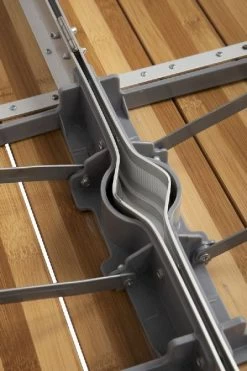 Bo-Camp 136 X 85 Inklapbare Picknicktafel - Bamboe 18 Bo-Camp 136 X 85 Inklapbare Picknicktafel - Bamboe -Speciaalzaak Voor Kampeerartikelen 900 600 1404800 11